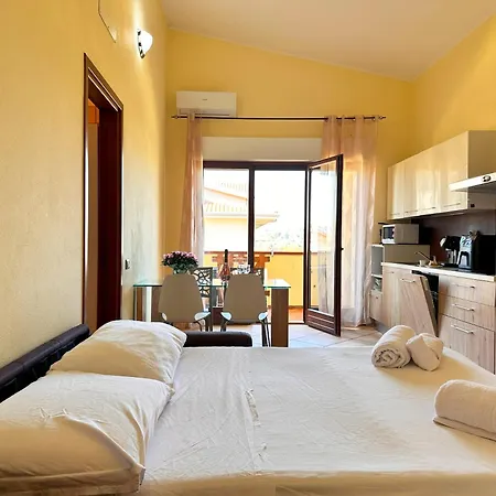 Cozy Corner Apartment Sestu